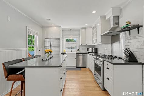 23 Brewster Place Trumbull CT 06611