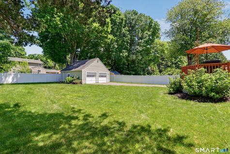 23 Brewster Place Trumbull CT 06611