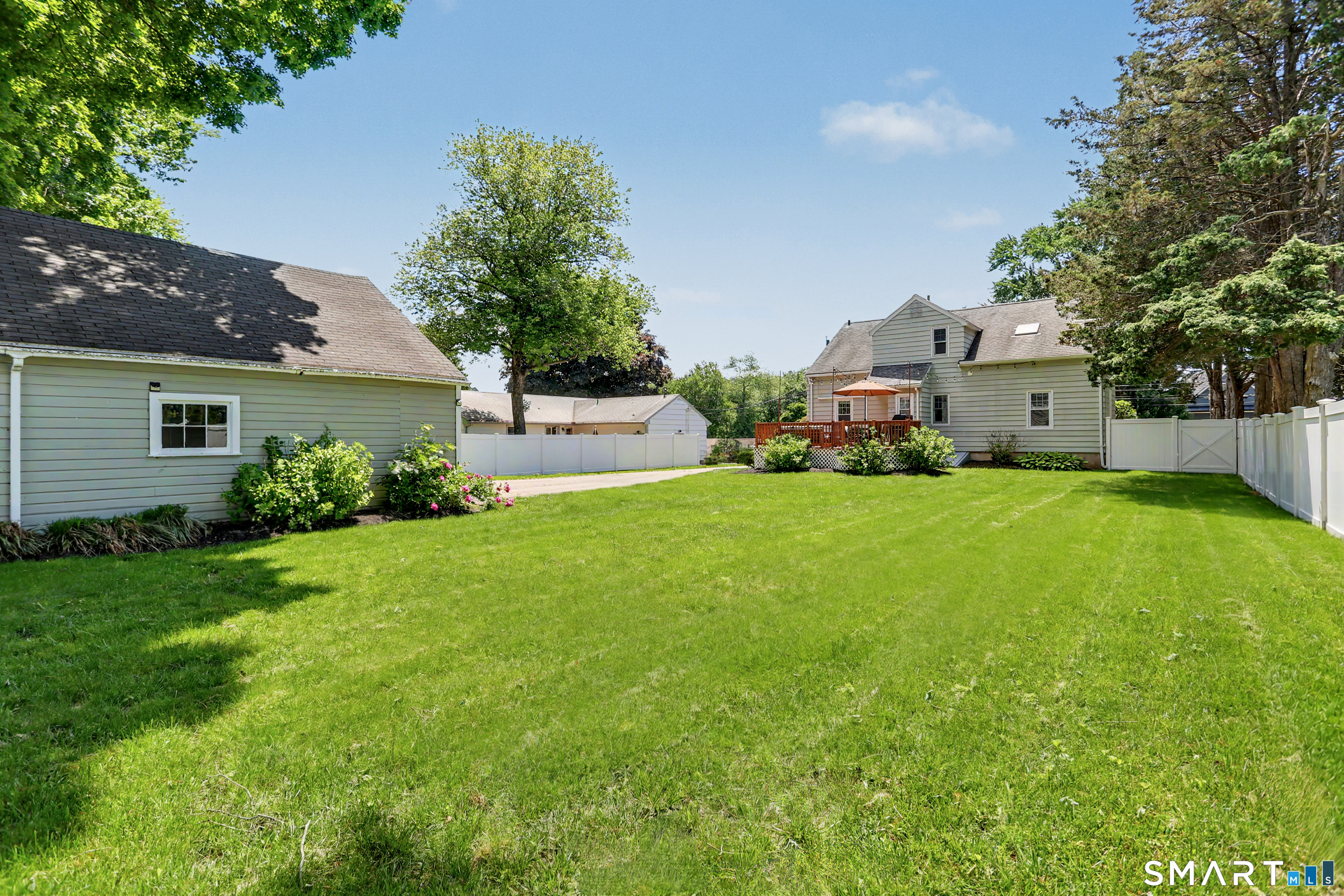 23 Brewster Place Trumbull CT 06611