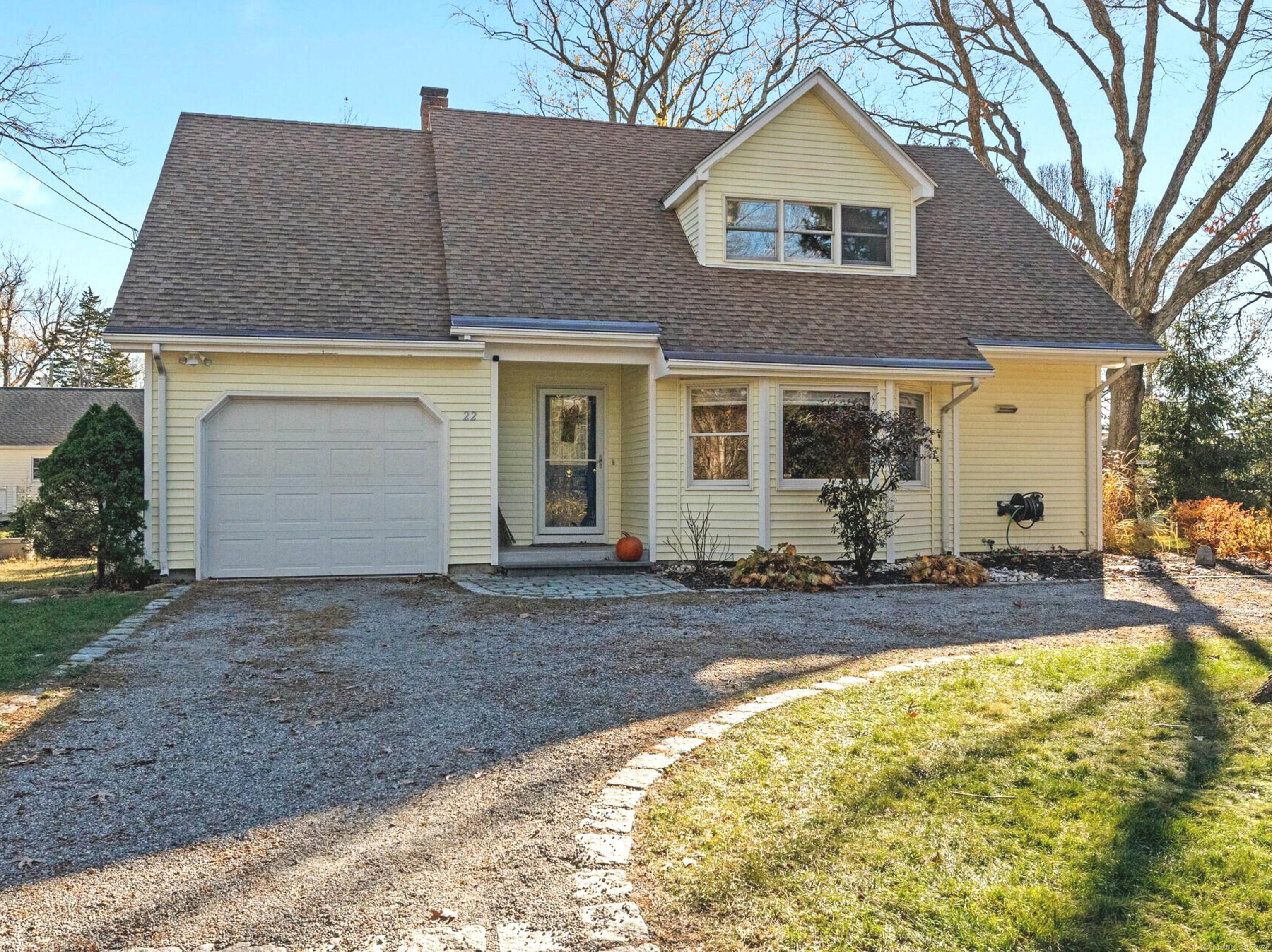 22 Caulkins Road Old Lyme CT 06371