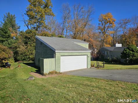 12 Woodlot Lane Middletown CT 06457