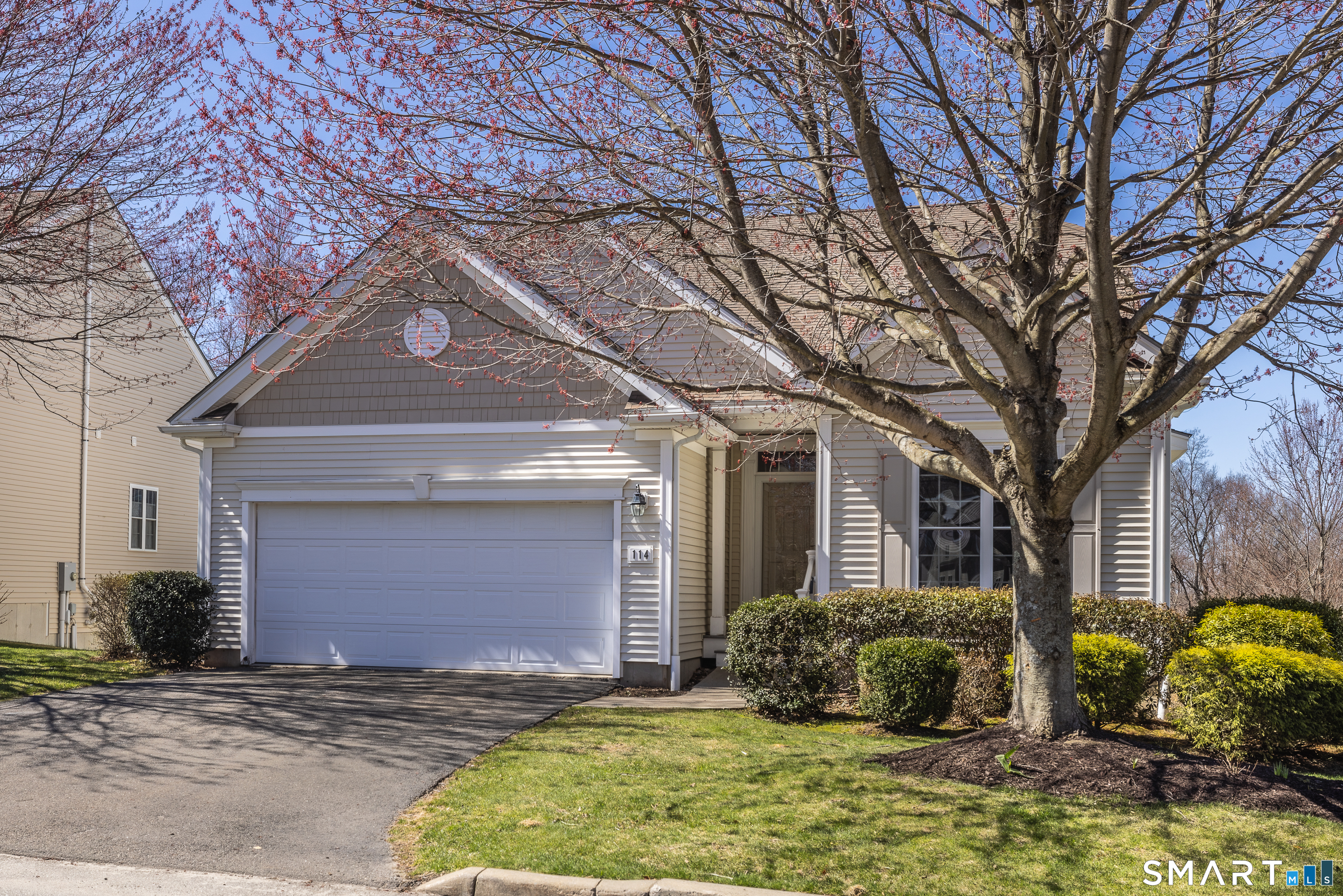 114 Country Club Drive Oxford CT 06478