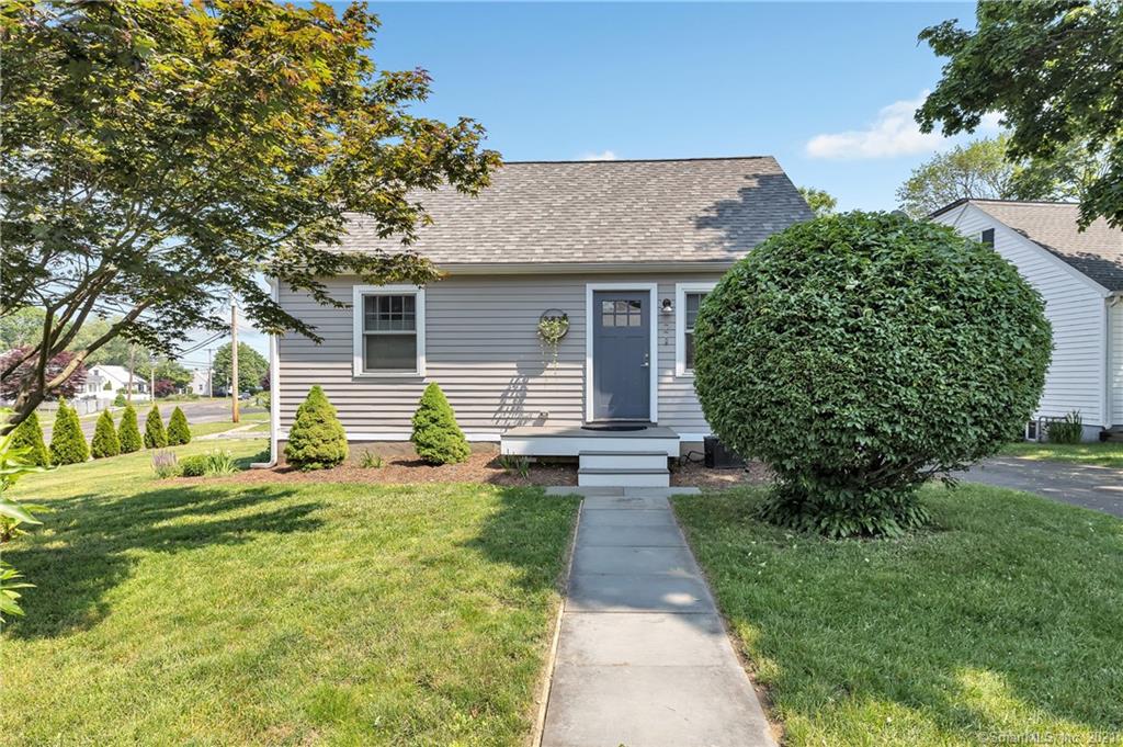 2 Lee Court Milford CT 06460
