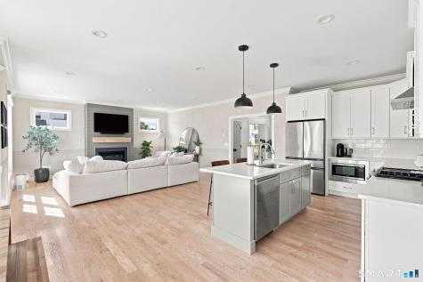 78 Oakwood Circle Plainville CT 06062