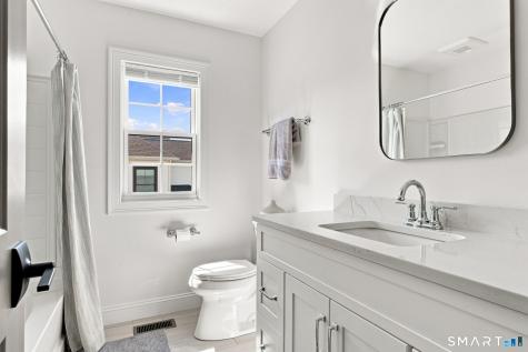 78 Oakwood Circle Plainville CT 06062