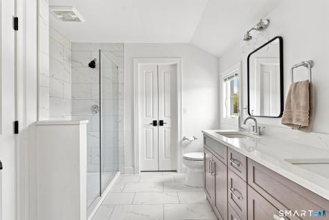 78 Oakwood Circle Plainville CT 06062
