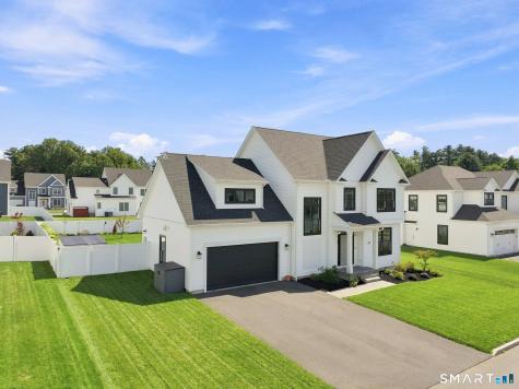 78 Oakwood Circle Plainville CT 06062