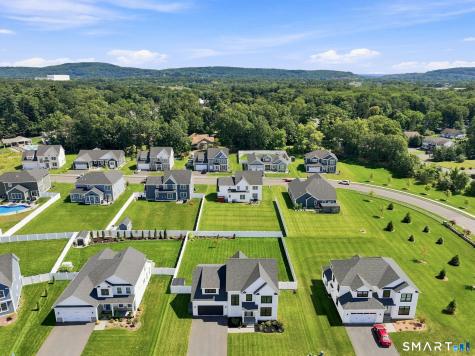 78 Oakwood Circle Plainville CT 06062