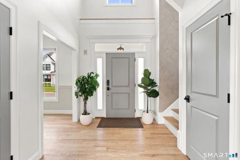 78 Oakwood Circle Plainville CT 06062