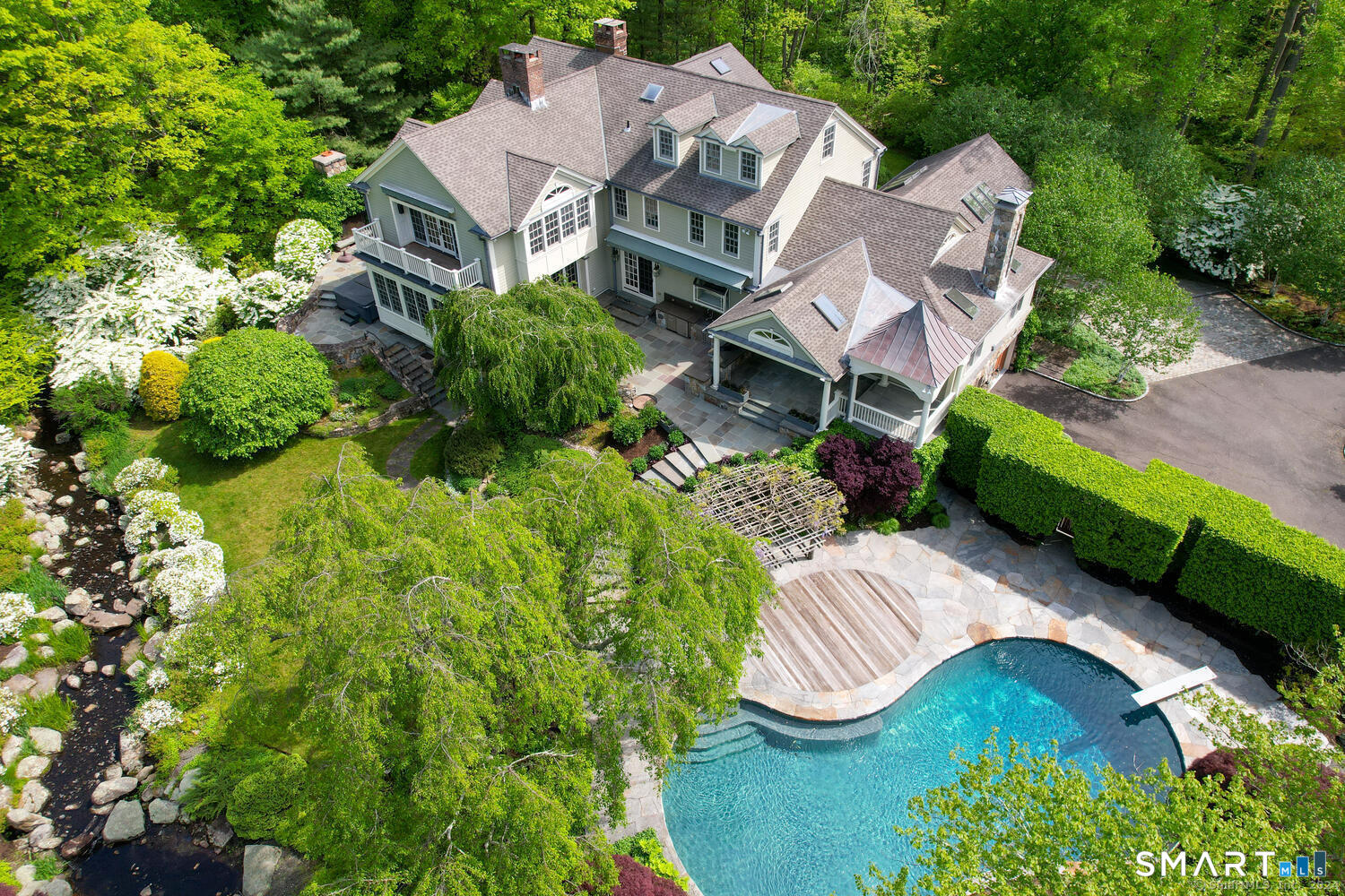 1218 Smith Ridge Road New Canaan CT 06840