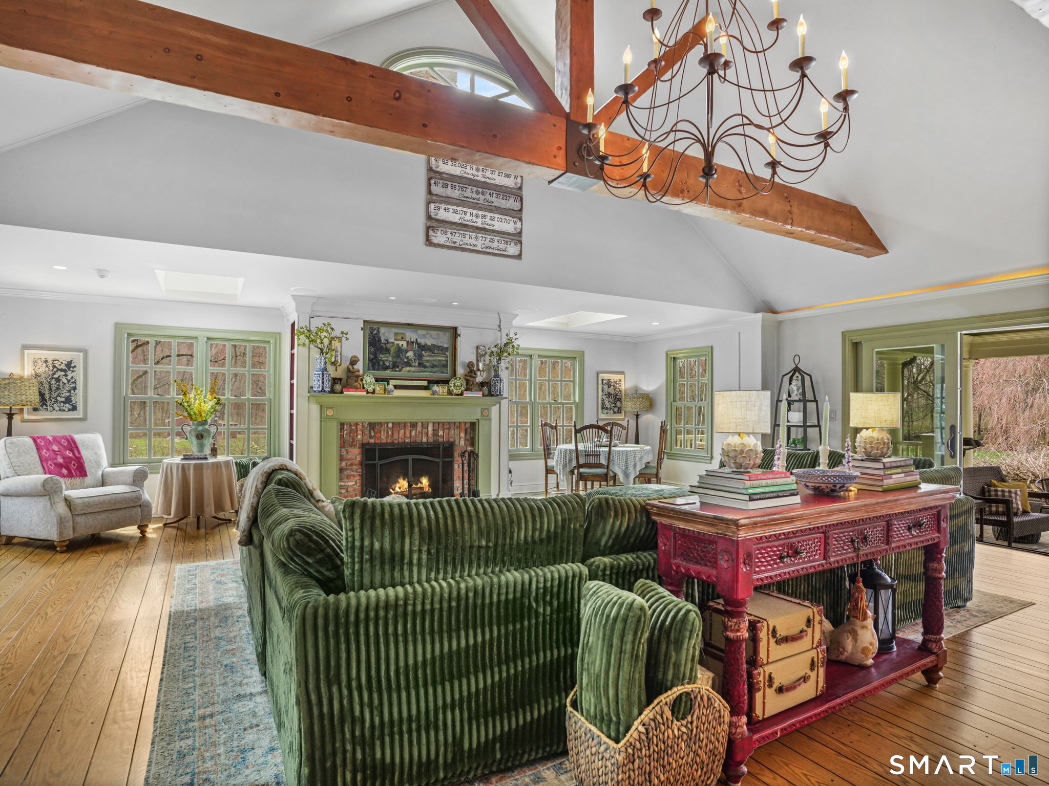1218 Smith Ridge Road New Canaan CT 06840
