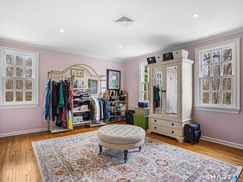 1218 Smith Ridge Road New Canaan CT 06840