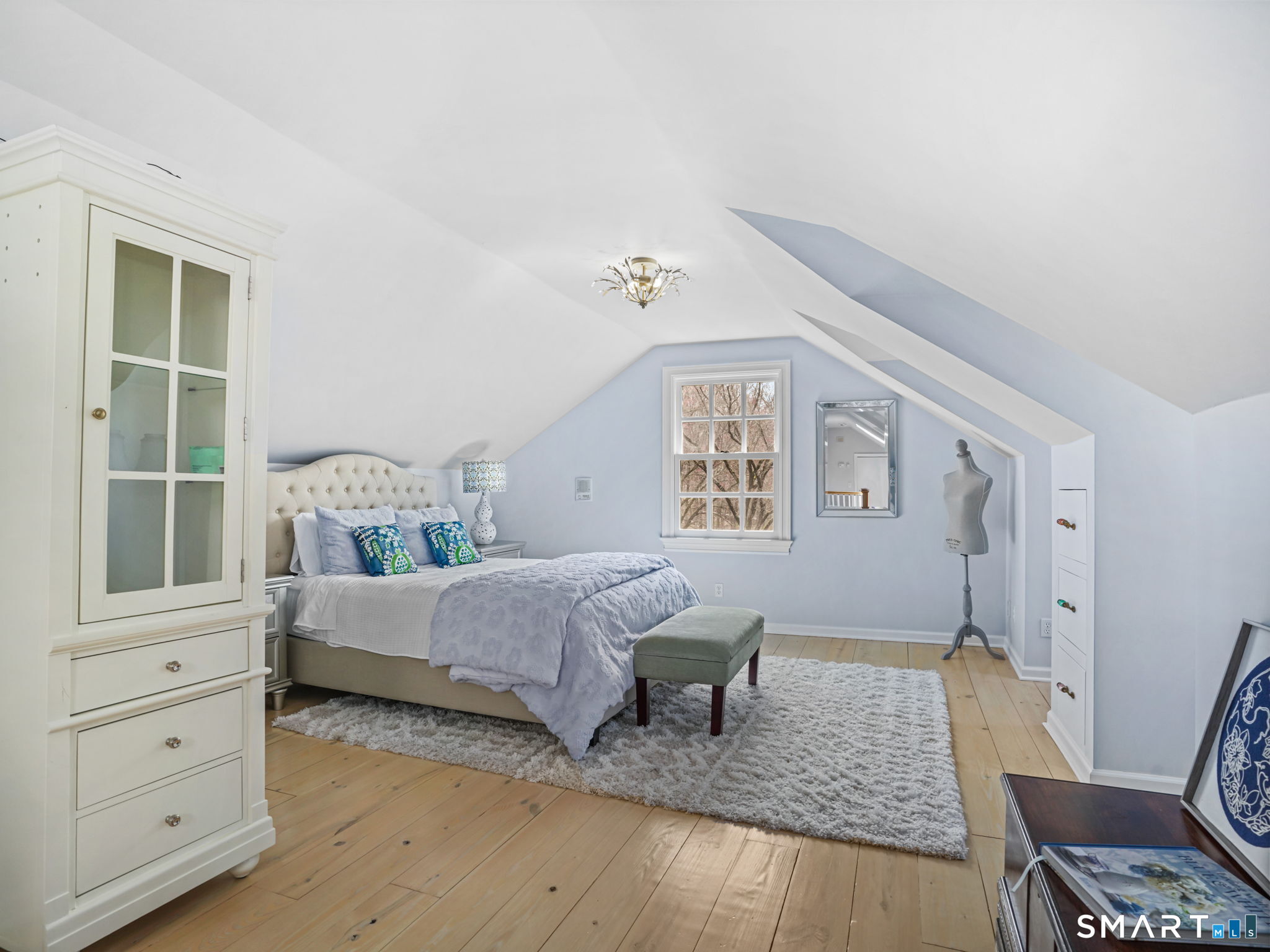 1218 Smith Ridge Road New Canaan CT 06840
