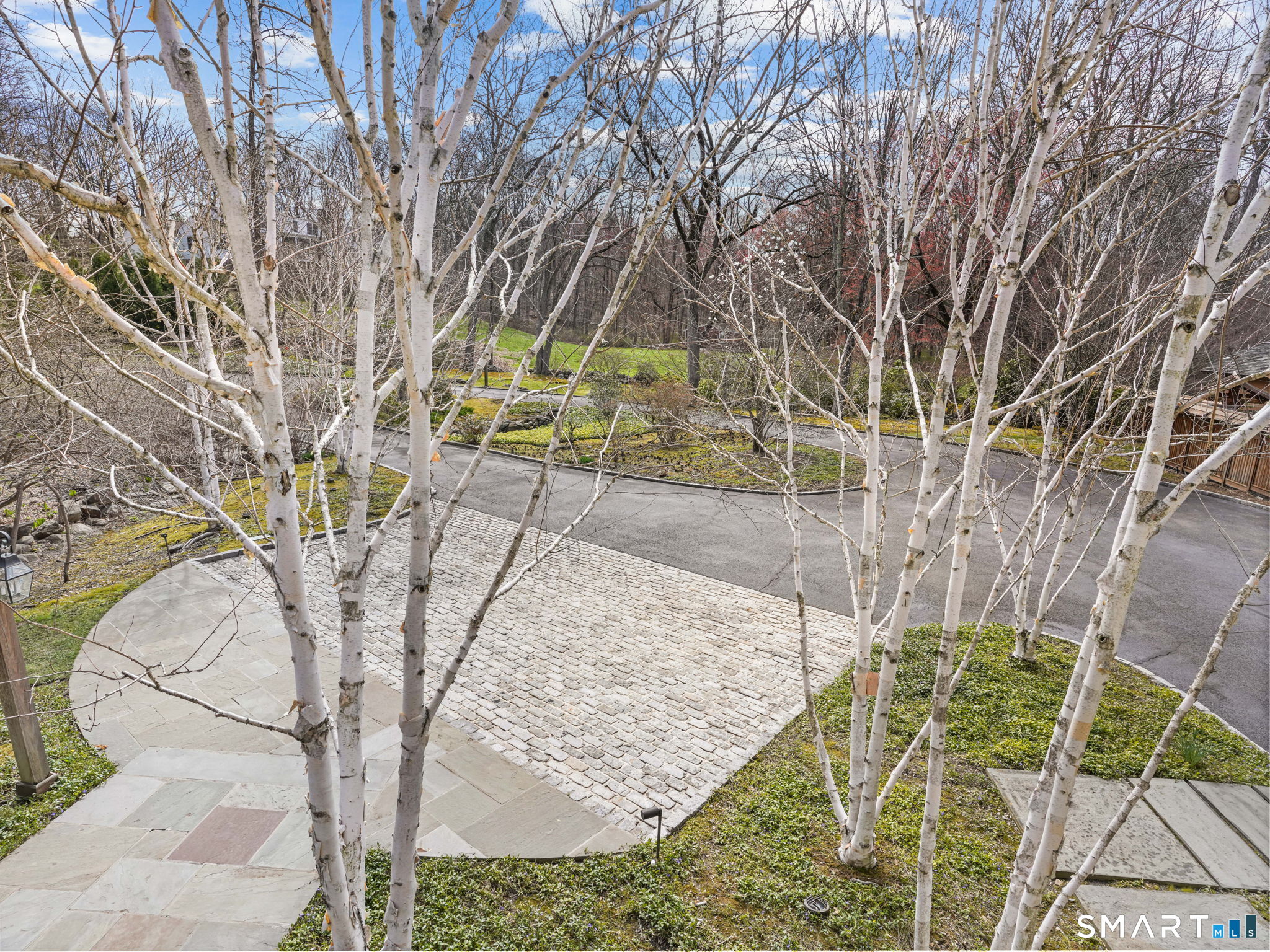 1218 Smith Ridge Road New Canaan CT 06840