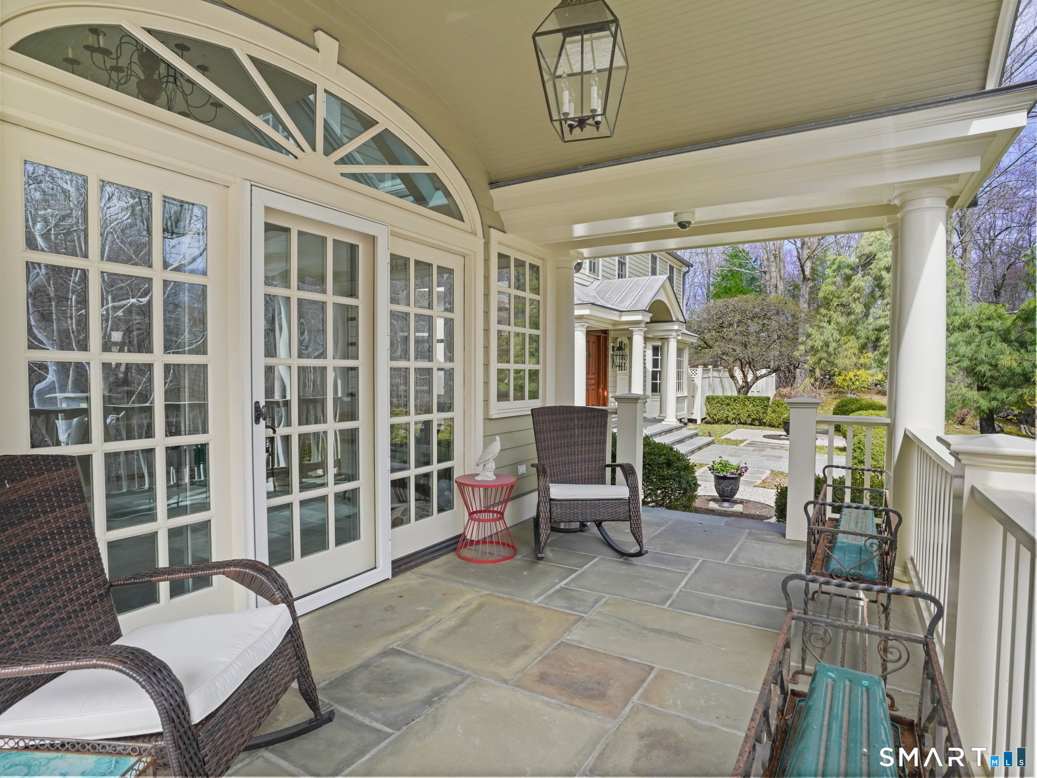 1218 Smith Ridge Road New Canaan CT 06840