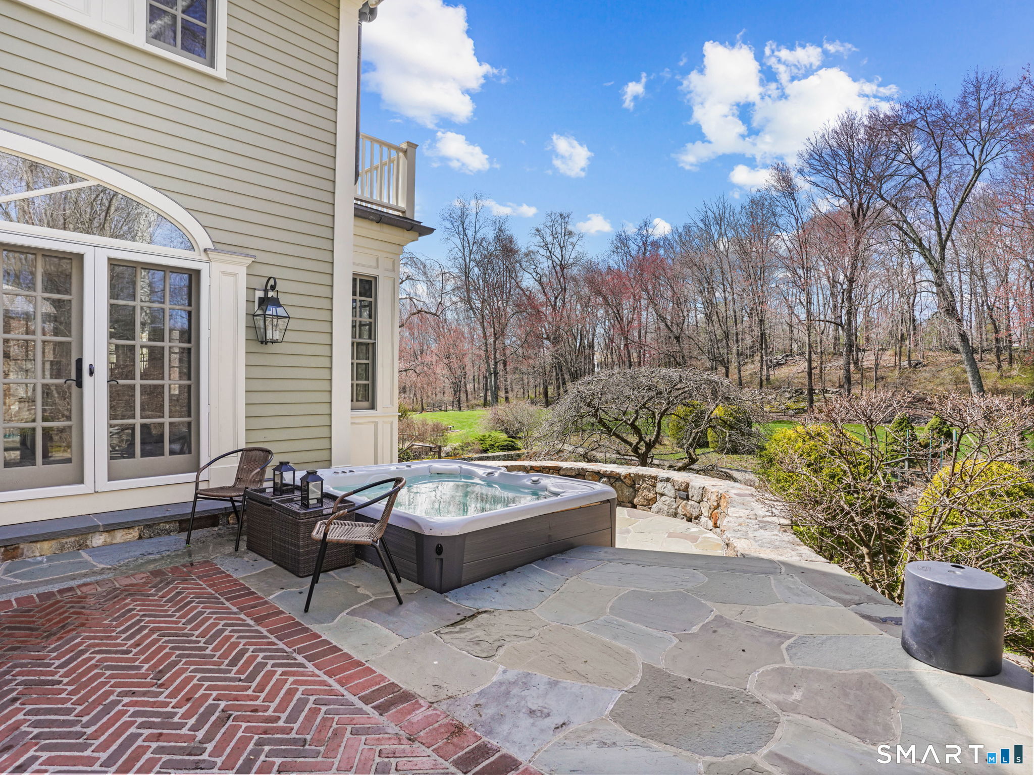 1218 Smith Ridge Road New Canaan CT 06840