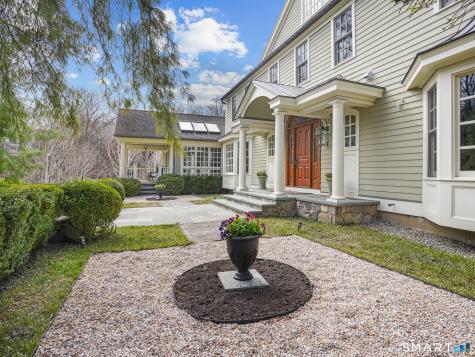 1218 Smith Ridge Road New Canaan CT 06840