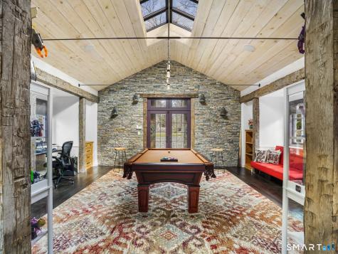 1218 Smith Ridge Road New Canaan CT 06840