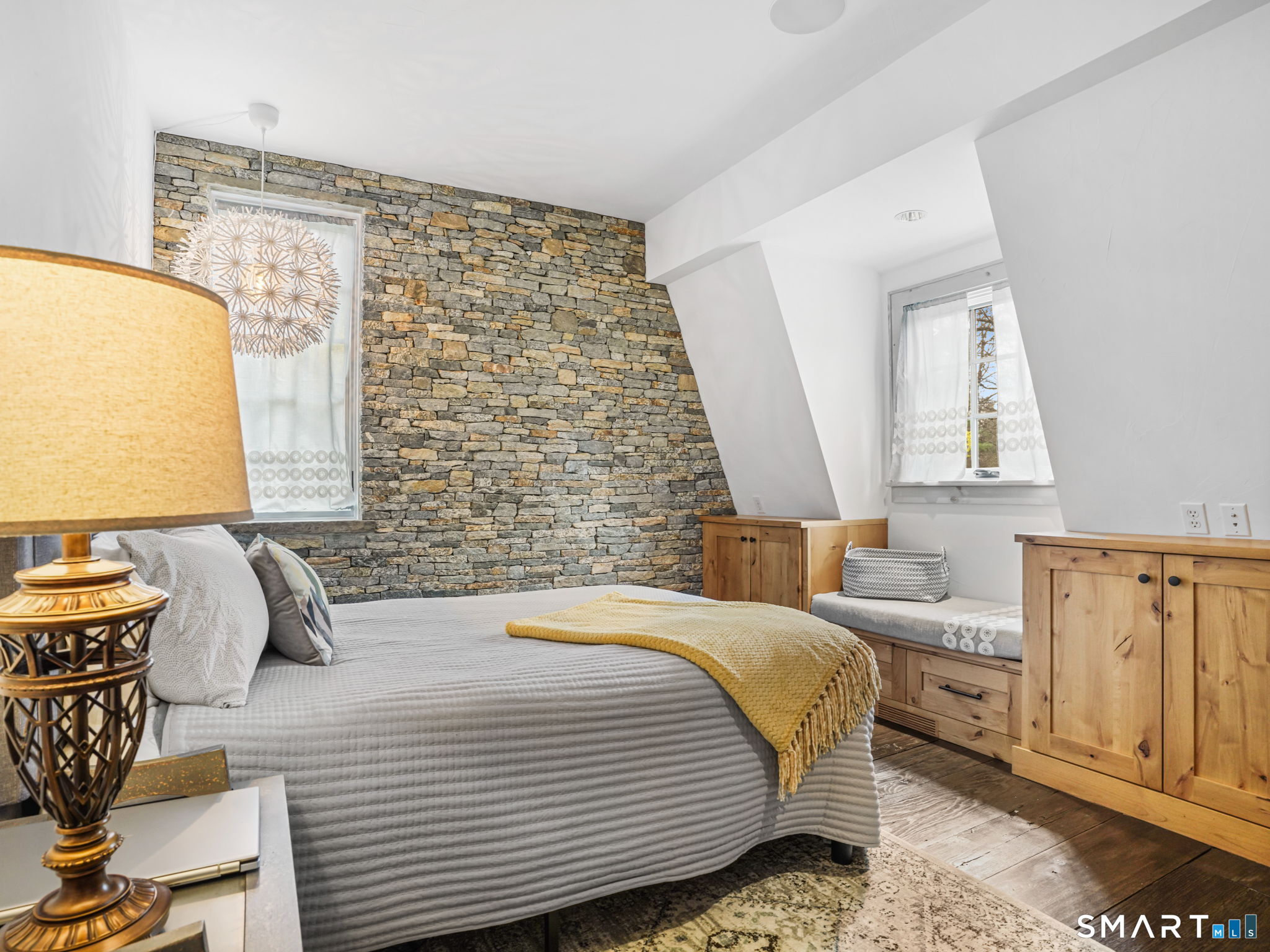 1218 Smith Ridge Road New Canaan CT 06840