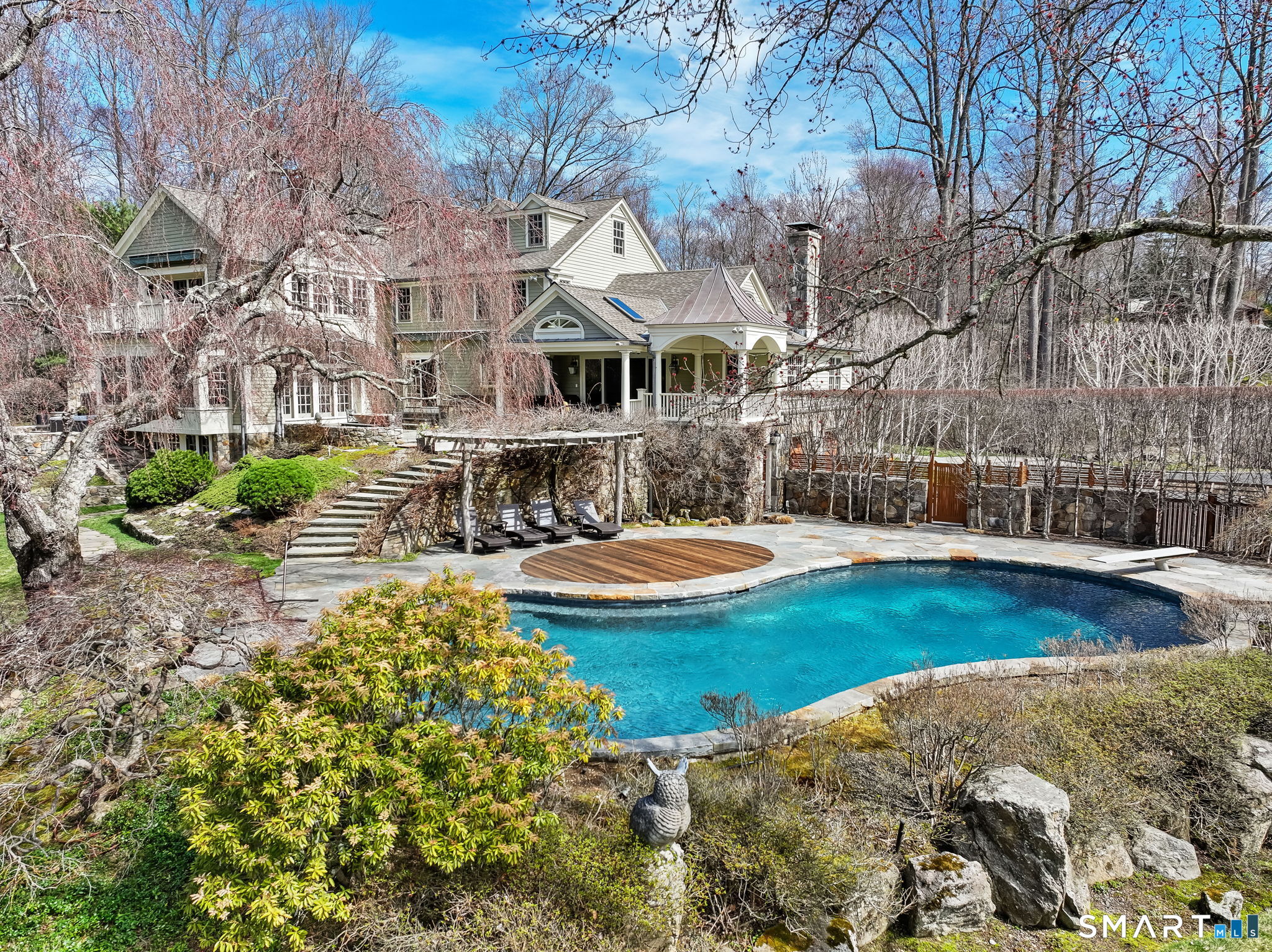 1218 Smith Ridge Road New Canaan CT 06840