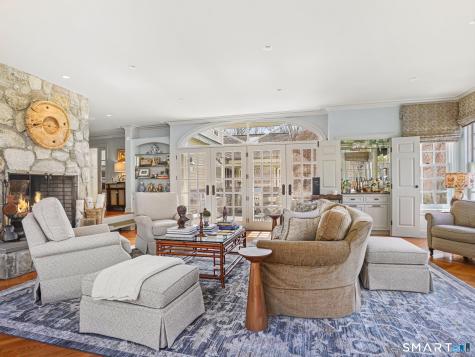 1218 Smith Ridge Road New Canaan CT 06840
