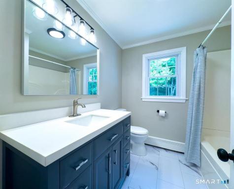 32 Kaynor Drive Waterbury CT 06708