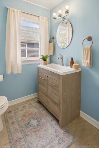 132 Grove Street Putnam CT 06260