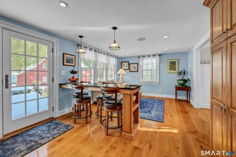 14 Dinglebrook Lane Newtown CT 06470