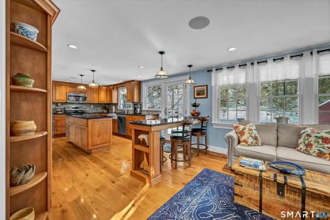 14 Dinglebrook Lane Newtown CT 06470