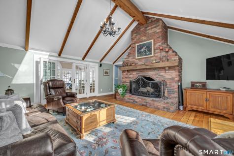 14 Dinglebrook Lane Newtown CT 06470