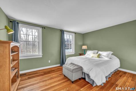 14 Dinglebrook Lane Newtown CT 06470