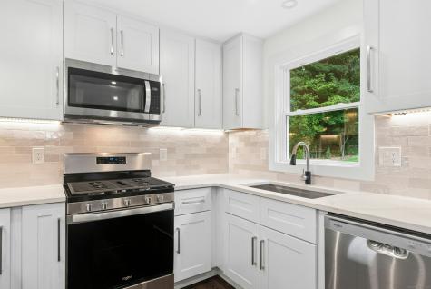26 Dodgingtown Road Newtown CT 06470