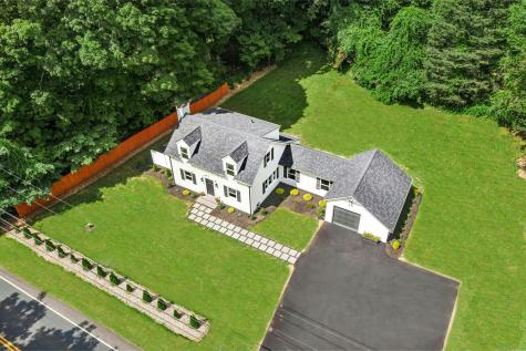 26 Dodgingtown Road Newtown CT 06470