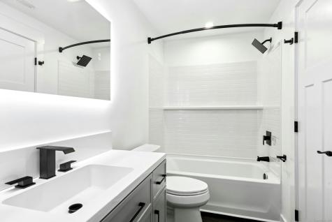 26 Dodgingtown Road Newtown CT 06470