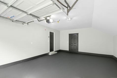 26 Dodgingtown Road Newtown CT 06470