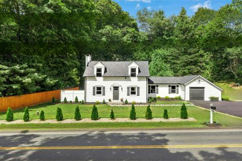 26 Dodgingtown Road Newtown CT 06470