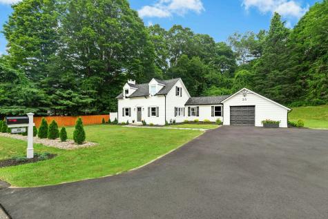 26 Dodgingtown Road Newtown CT 06470