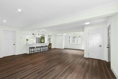 26 Dodgingtown Road Newtown CT 06470