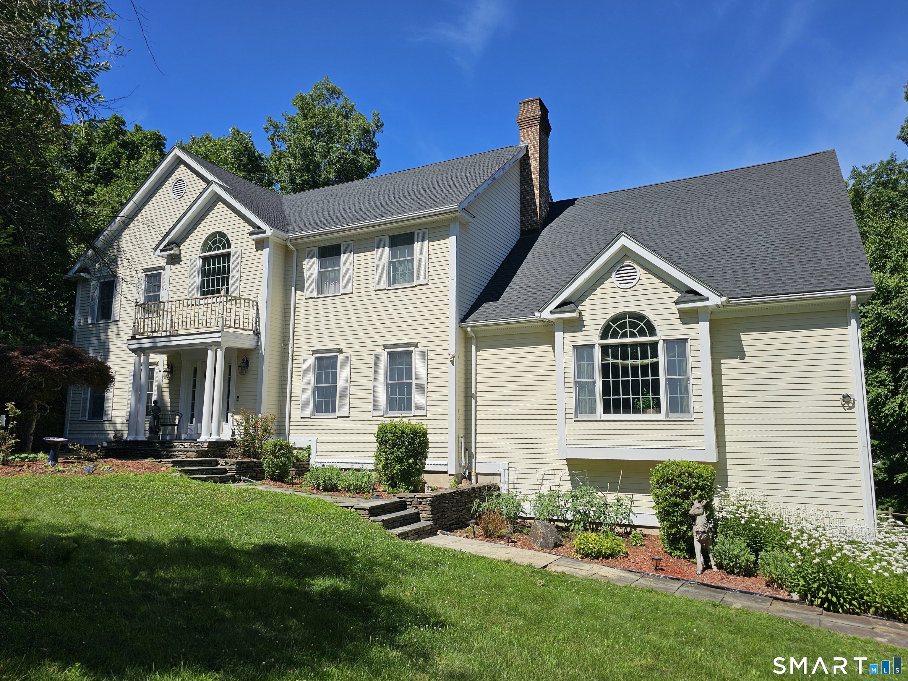 16 Gate Post Lane Woodbury CT 06798