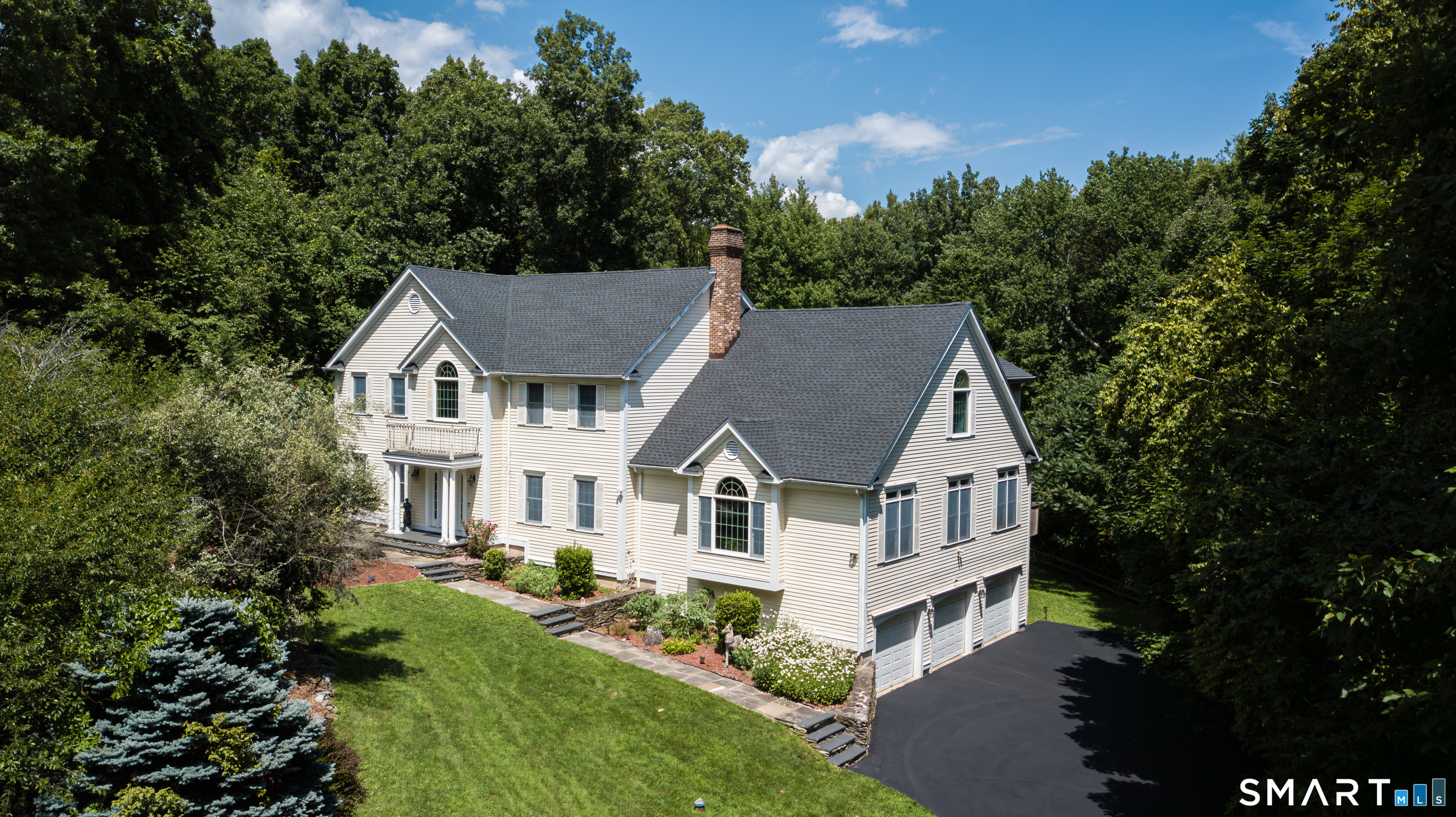 16 Gate Post Lane Woodbury CT 06798