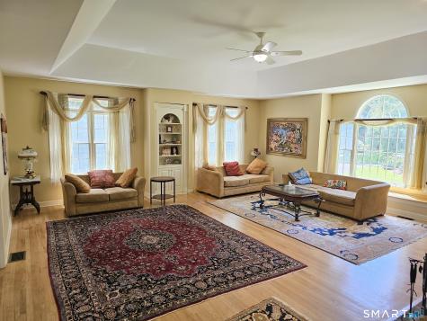 16 Gate Post Lane Woodbury CT 06798