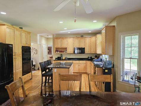 16 Gate Post Lane Woodbury CT 06798