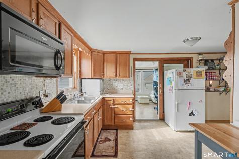 95 Kitemaug Road Montville CT 06382