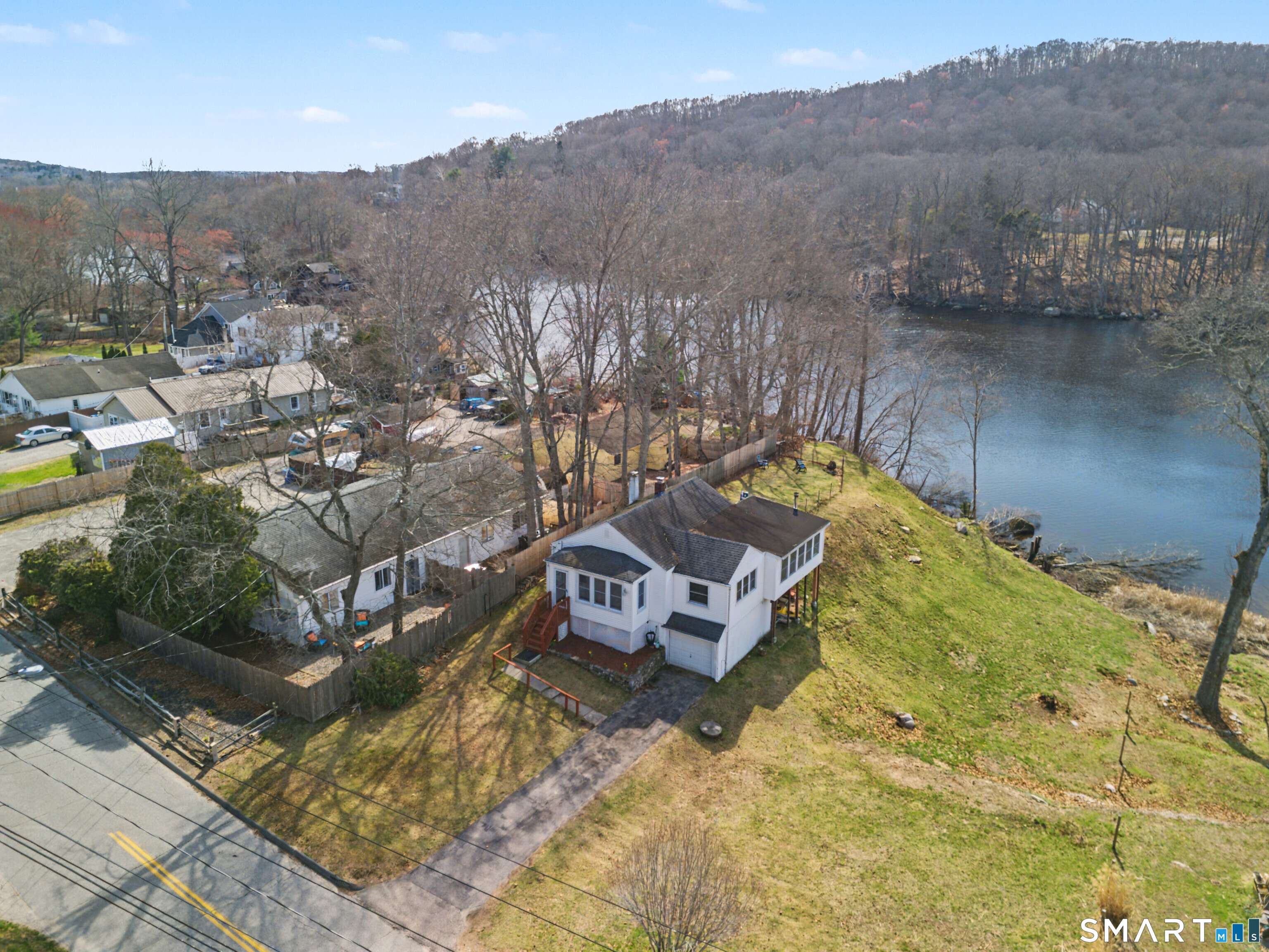 95 Kitemaug Road Montville CT 06382