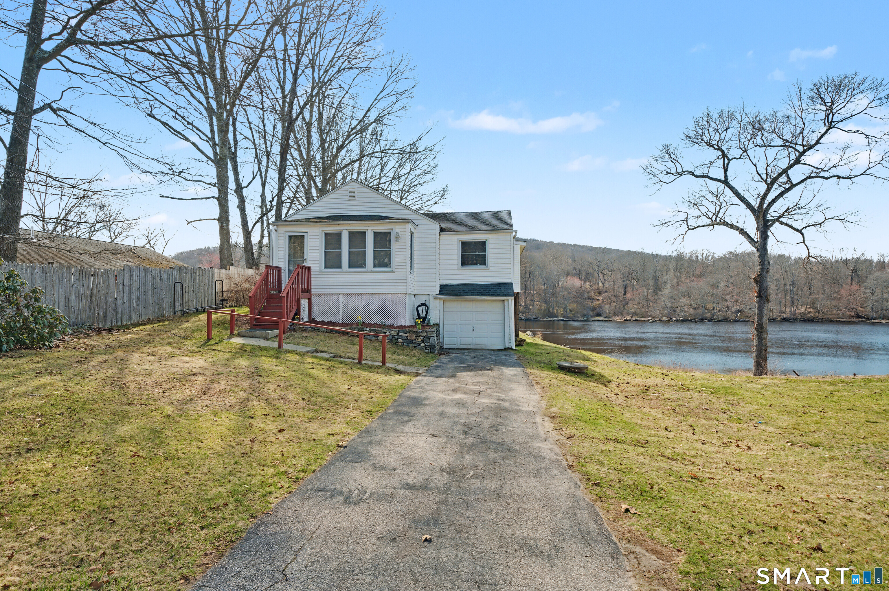 95 Kitemaug Road Montville CT 06382