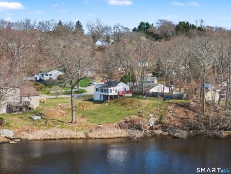 95 Kitemaug Road Montville CT 06382