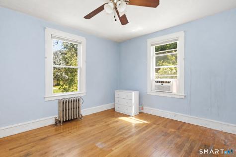 19 Homestead Street Manchester CT 06042
