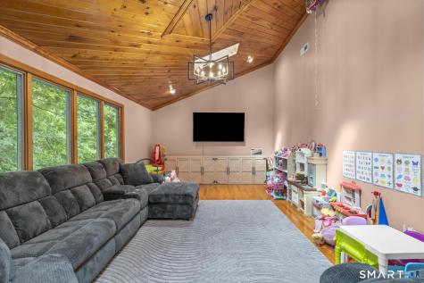 6 Ruta Drive North Branford CT 06472