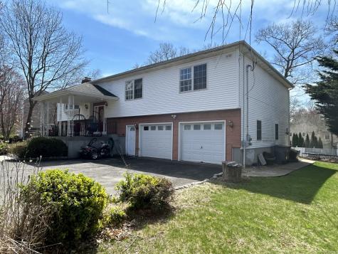 20 Charlene Drive Naugatuck CT 06770