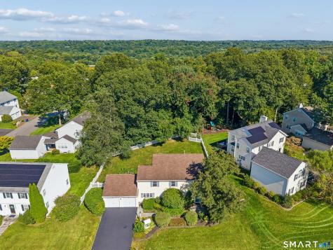 5 Pequot Court Monroe CT 06468